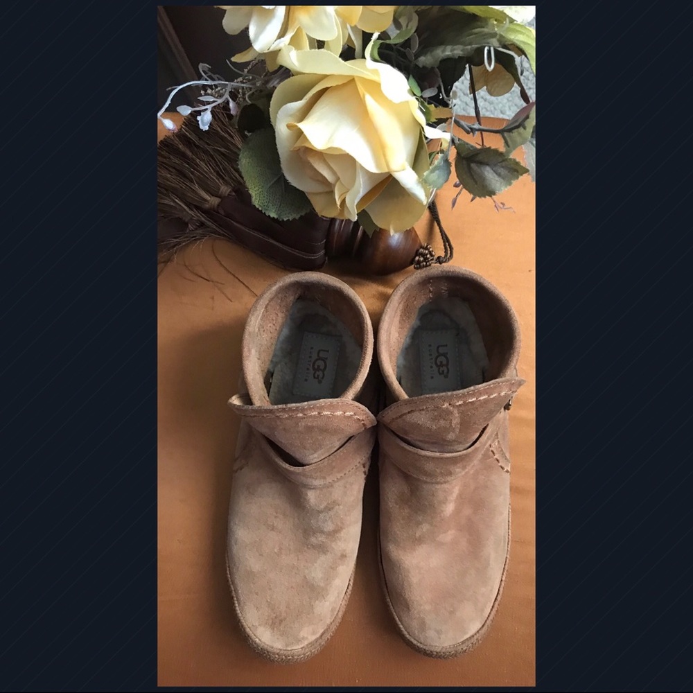 UGG